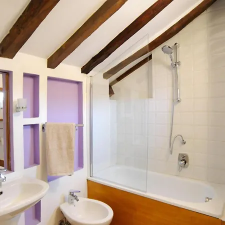 Sm Hospitality Santo Stefano Bed & Breakfast 3*